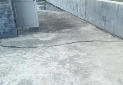 绛县楼顶漏水维修公司分享下如何解决卫生间隐蔽部位漏水的问题?